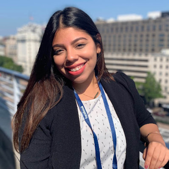 Meet your Posher, Rocio - Picture 1 of 1